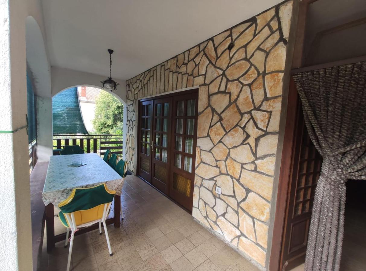Family Apartment Near Beach ビオグラード・ナ・モル エクステリア 写真