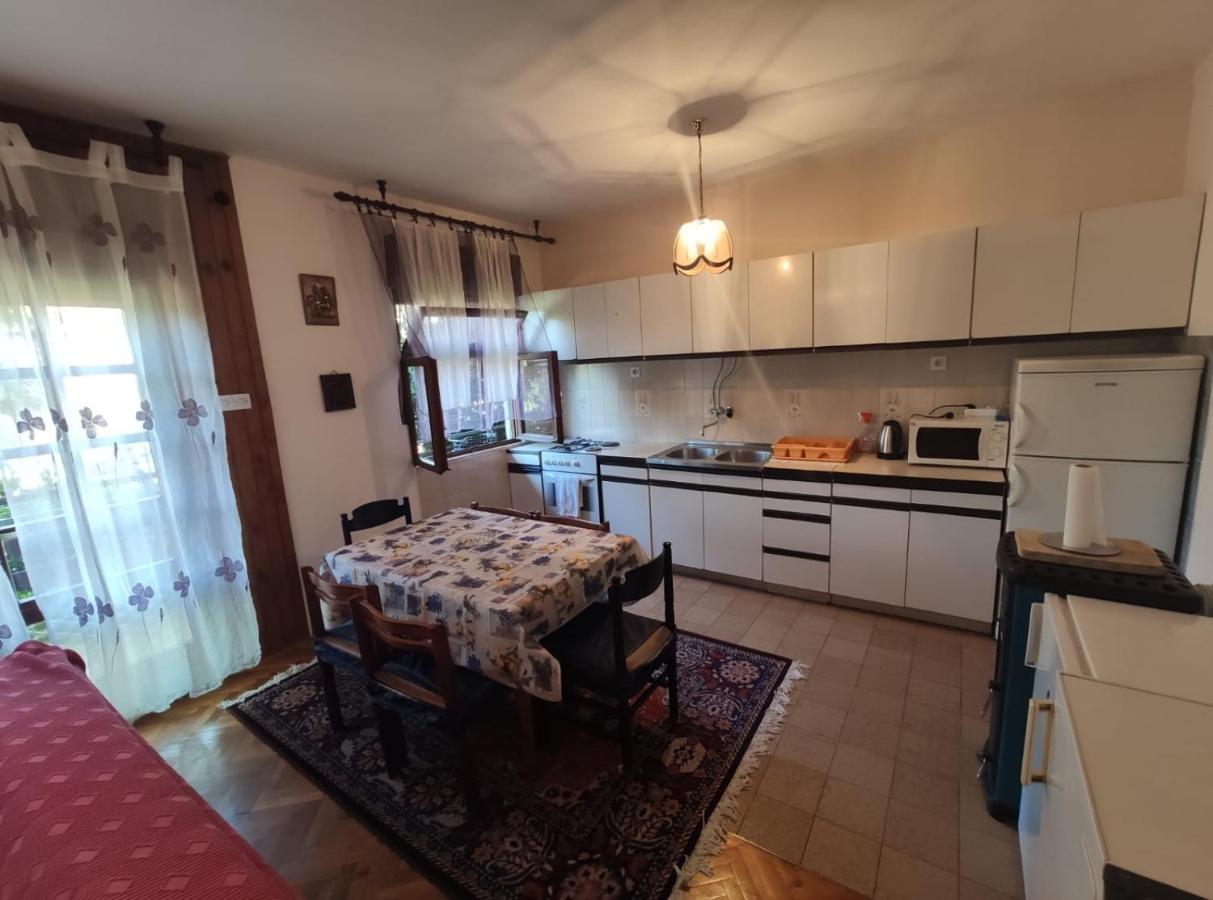 Family Apartment Near Beach ビオグラード・ナ・モル エクステリア 写真