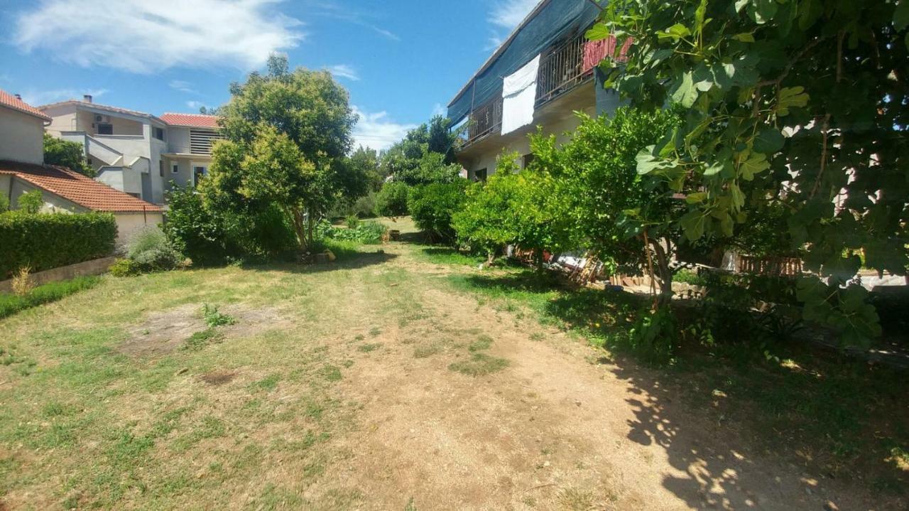Family Apartment Near Beach ビオグラード・ナ・モル エクステリア 写真