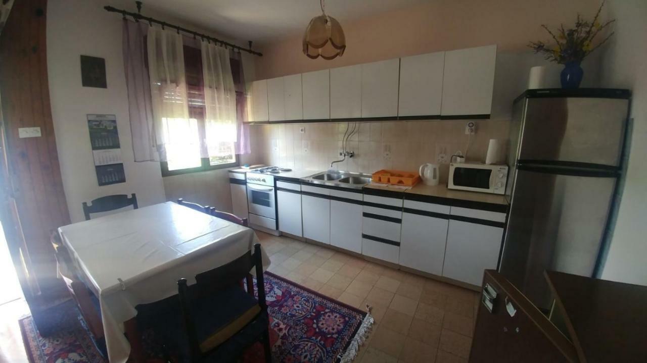Family Apartment Near Beach ビオグラード・ナ・モル エクステリア 写真
